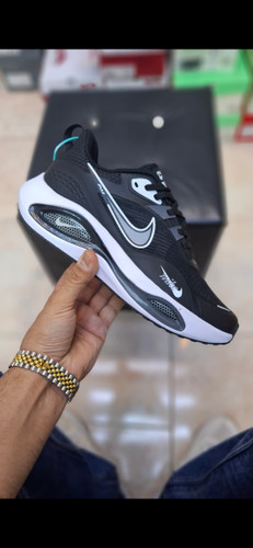 کتونی نایک ایر زوم وینفلو مشکی