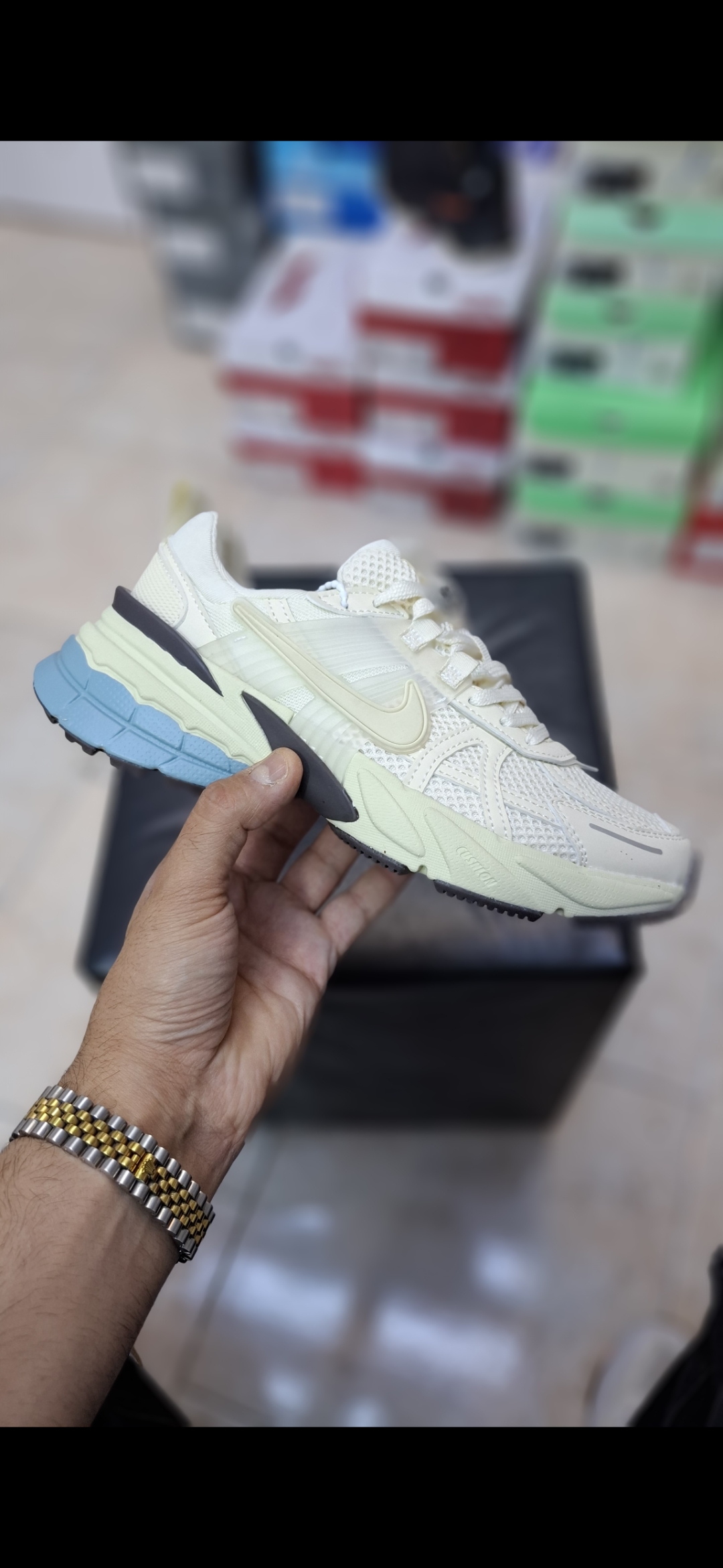 کتونی نایک وی تو کی v2k