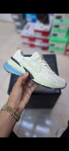 کتونی نایک وی تو کی v2k