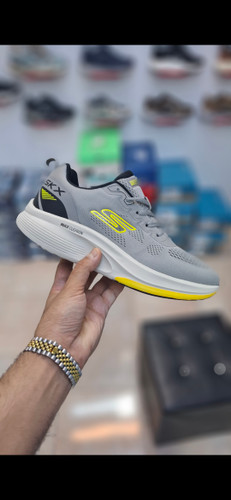 اسکیچرز وارداتی و ویتنامی مکس کوشن